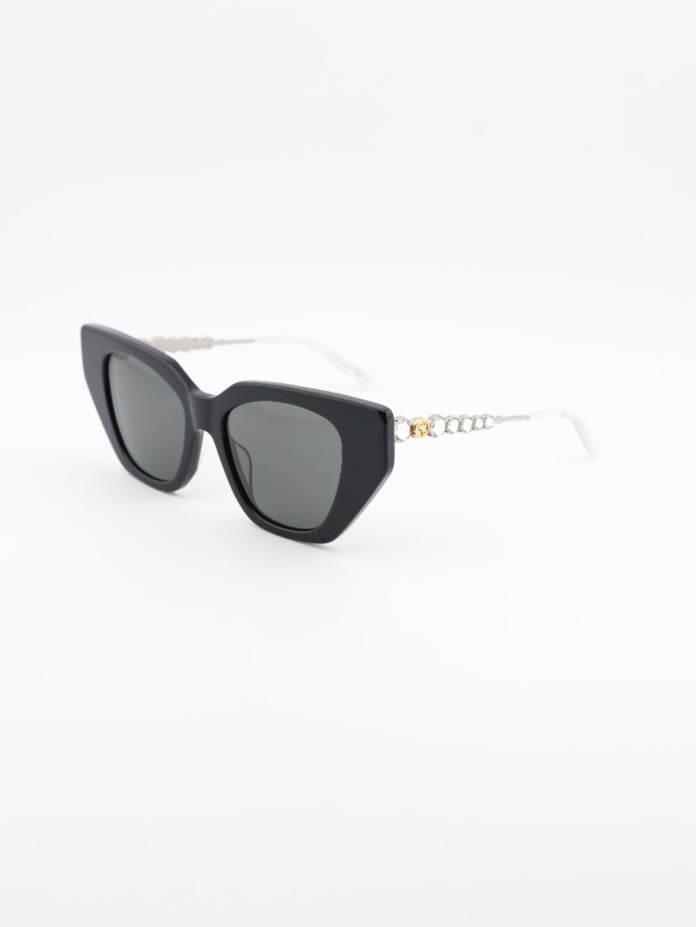 Gucci GG0641S 001Sunglasses Black Cat Eye Frame, Grey Lenses